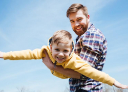 День сына отмечают сегодня в Таганроге и во всём мире