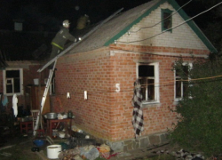 На пожаре в селе Куйбышево погибли два пенсионера и их внучка