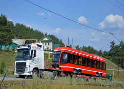 Красный, как и просили: первый трамвай из Челябинской области скоро появится в Таганроге