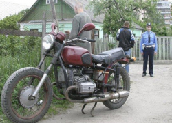Под Таганрогом полицейские вернули хозяину, угнанный мотоцикл