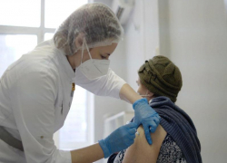 Более 110 тысяч: 54 процента таганрожцев сделали прививку от коронавируса 