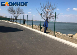 Спрячь за высоким забором водичку: двухметровое ограждение скроет красоту Таганрогского залива