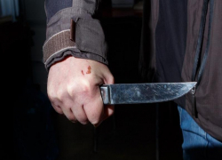 Домашние посиделки в Таганроге закончились ножевым ранением в грудь