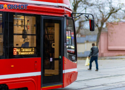 Пассажирам таганрогского трамвая придется привыкать к "самостоятельности"