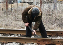 В Таганроге задержан мужчина укравший детали железной дороги  