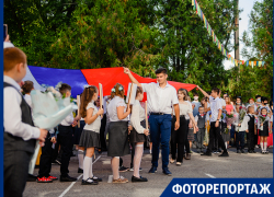 1 раз в первый класс: как в Таганроге проходят школьные линейки