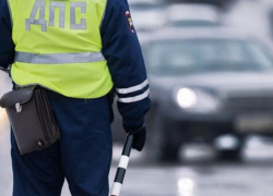 В Таганроге поймали пьяного полицейского за рулем