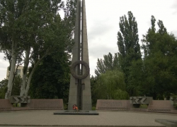 Календарь: 35 лет назад в Таганроге открыли мемориал металлургам, погибшим в годы ВОВ