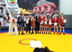 7 медалей привезли спортсмены из Таганрога с турнира по самбо