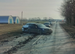 Жесткое ДТП на трассе под Таганрогом: подробности столкновения «Лады» и «Мерседеса»