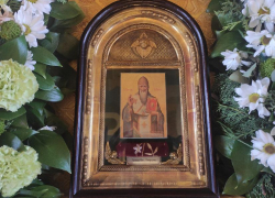 В Никольский храм Таганрога прибыла икона с мощами свт. Спиридона Тримифунтского