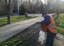 Весна - время красоты и чистоты: в Таганроге продолжается уборка городских территорий