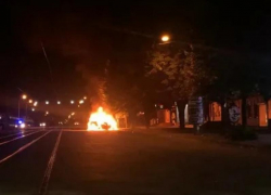 В Таганроге ночью сгорел автомобиль 
