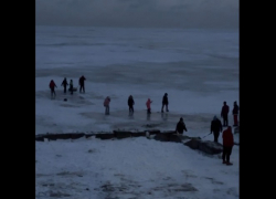 Таганрожцы выбирают зимний экстрим, несмотря на запрет