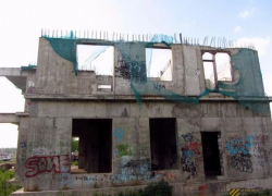 За семь домов-призраков в Таганроге ответит чиновник 