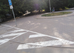 В Таганроге в роще Дубки появилась парковка