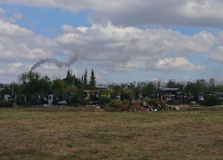 Таганрожец пожаловался на неприятный запах и смог от очередного завода 