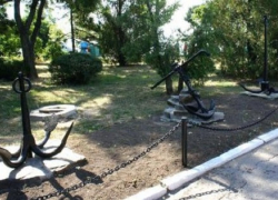 В Приморском парке Таганрога появилась Аллея якорей