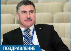 В ЮФУ отметили юбилей  ведущего преподавателя