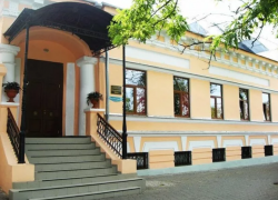  Таганрогский камерный театр приостановил спектакли из-за заражения коронавирусом труппы