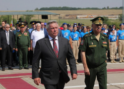 Василий Голубев открыл форум «Армия» в Неклиновском районе