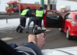 В Таганроге полицейские раскрыли угон, совершенный  насильно