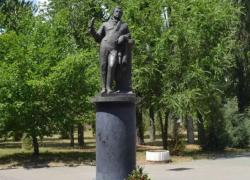 "Ай да Пушкин": таганрожцев приглашают написать диктант и разобраться в сложностях русского языка