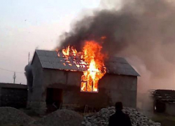 При пожаре в Таганроге погиб неустановленный мужчина