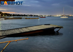 В Таганроге из-за сильного ветра затопило порт