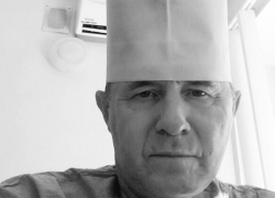 «Он интубировал* лучше всех в отделении»: врач-анестезиолог БСМП Таганрога Валерий Николаевич Ткачук умер в возрасте 74 лет