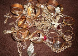 Таганрожец украл ювелирные изделия на сумму более 120 тысяч рублей