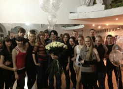 О болезни своего учителя напоминают ученики известного в Таганроге хореографа