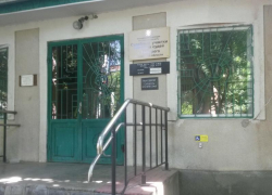 В Таганроге закон о доступной среде для инвалидов соблюдают для галочки – удобство граждан не волнует