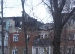 В Таганроге после взрыва обрушился подъезд жилой многоэтажки