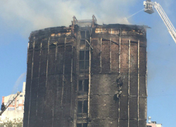 Задыхающиеся от дыма ростовчане в панике выпрыгивали из окон пылающего бизнес-отеля