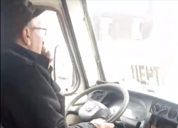 В Таганроге водители «Автолайна КО» безнаказанно курят в маршрутках