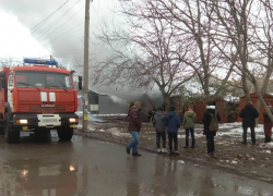 В Таганроге  произошел пожар -  сгорел гараж