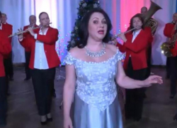 Танцы, песни и флешмоб – праздничный концерт от артистов Таганрога