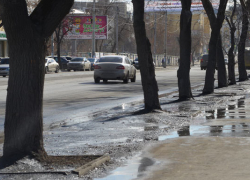 В Таганроге по дорогам бежит вода