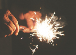 Проснулись? Глава Таганрога анонсировала рейды рынка пиротехники, но горожане снова недовольны