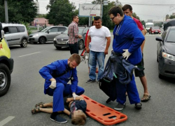 Мотороллер сбил школьника на пешеходном переходе в Таганроге
