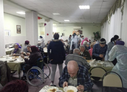 В Таганроге разместили эвакуированных из дома престарелых Херсона 