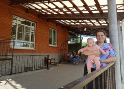 Мать-героиня из Неклиновского района попросила отремонтировать дорогу в своём селе