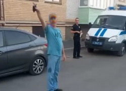 "Царь двора в обоссанных штанах": треш-видео из Таганрога взрывает Сеть
