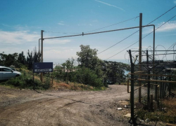 Таганрожцы требуют срочно построить безопасный подъезд к спортивному объекту федерального значения