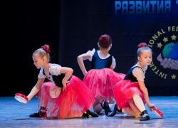 Ученицы школы балета «LIL BALLERINE»  блистали на большой сцене