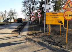 Каким селам в Неклиновском районе повезло и скоро им сделают дороги?