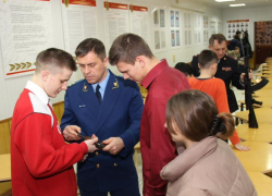 Бывший прокурор Таганрога провёл экскурсию для воспитанников социального приюта