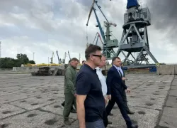 Губернатор Юрий Слюсарь приехал в Таганрог чтобы оценить последствия ночной атаки