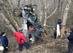 Внедорожник с дончанами сорвался  со скалы на трофи-рейде: ростовчанин погиб, таганрожец госпитализирован